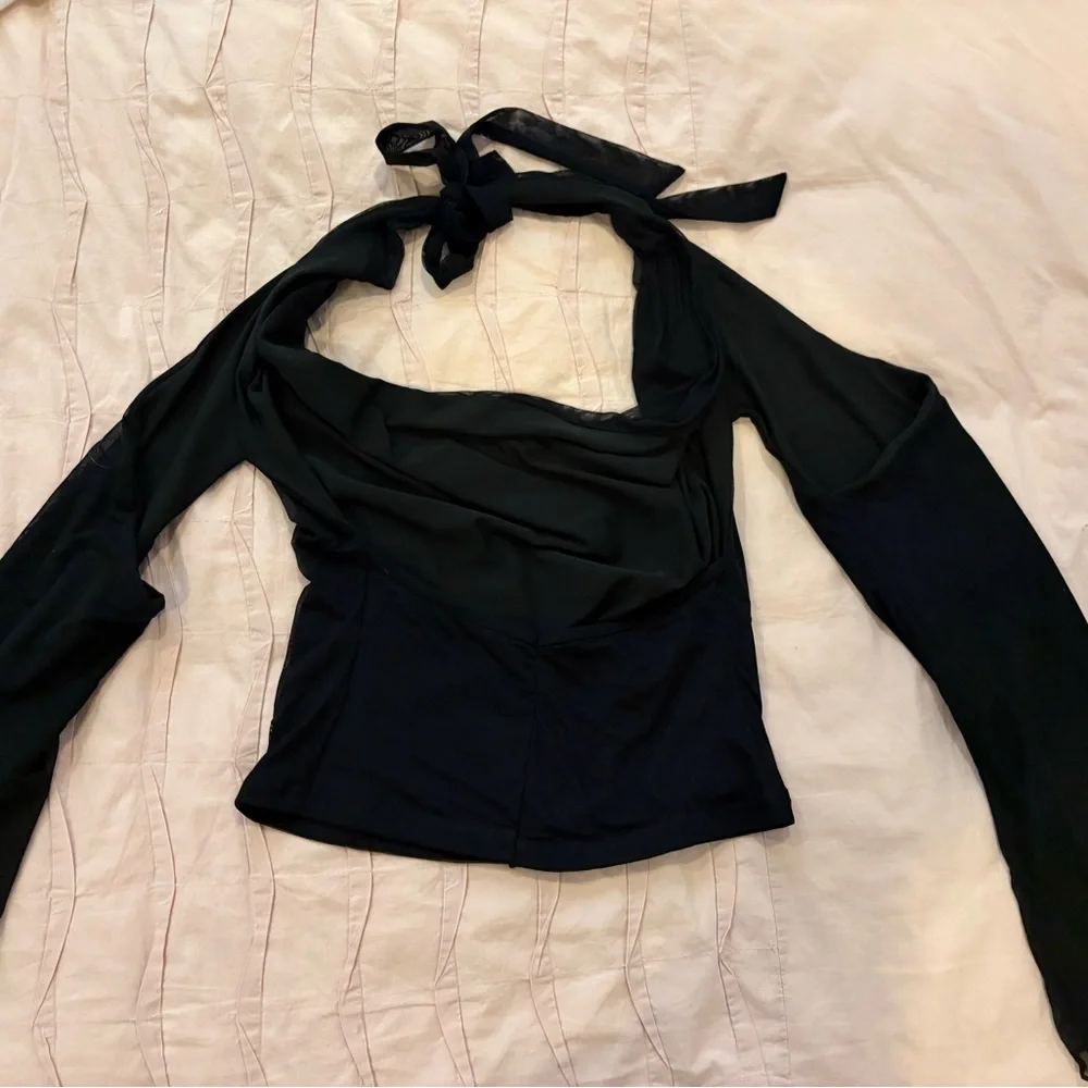 Edikted Black Halter Crop Top - Picture 2 of 2